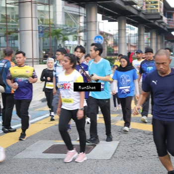 Runner Photo 4505572