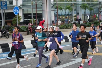 Runner Photo 4505575