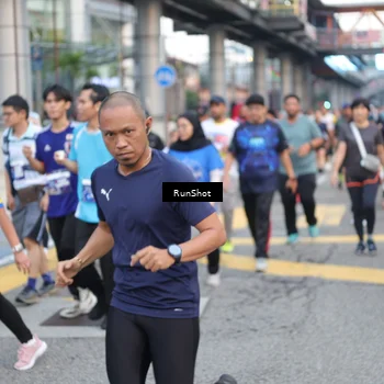 Runner Photo 4505599