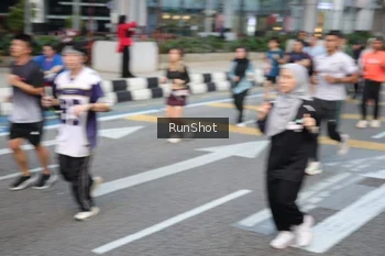 Runner Photo 4505613