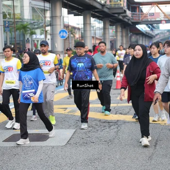 Runner Photo 4505668
