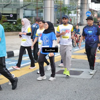 Runner Photo 4505716