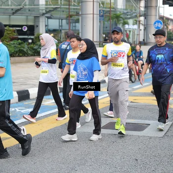 Runner Photo 4505737