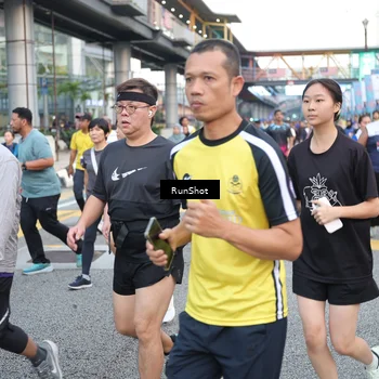 Runner Photo 4505821