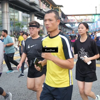 Runner Photo 4505830
