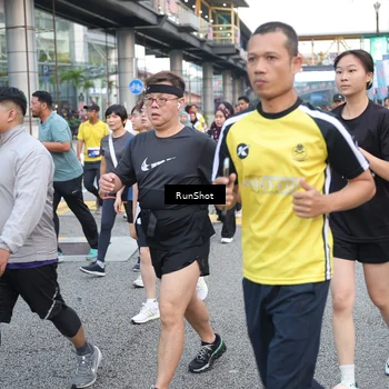 Runner Photo 4505853