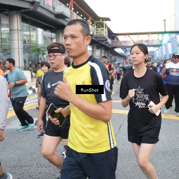 Runner Photo 4505856