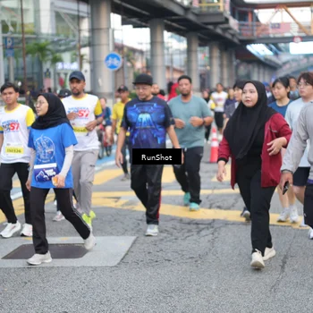 Runner Photo 4505975