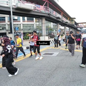 Runner Photo 4506116