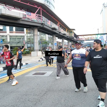 Runner Photo 4506135