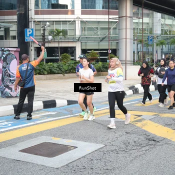 Runner Photo 4506590