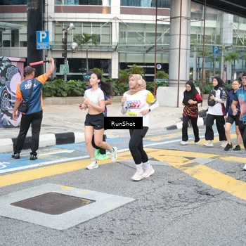 Runner Photo 4506612