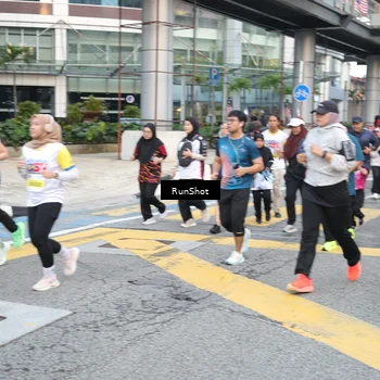 Runner Photo 4506623