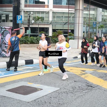 Runner Photo 4506750