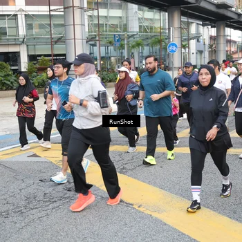 Runner Photo 4506758