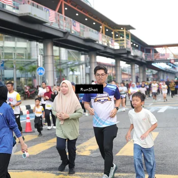Runner Photo 4507368