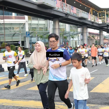 Runner Photo 4507415