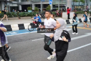 Runner Photo 4507627