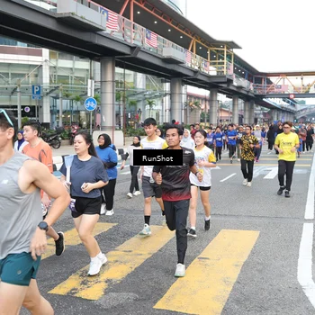 Runner Photo 4507699