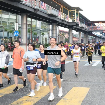 Runner Photo 4507716