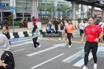 Runner Photo 4508395