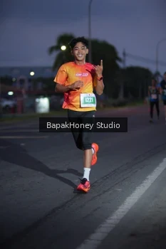 Runner Photo 4508635