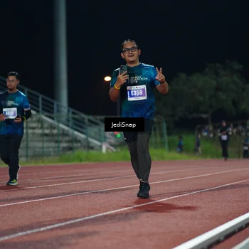 Runner Photo 4509343