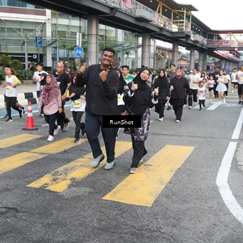 Runner Photo 4509915