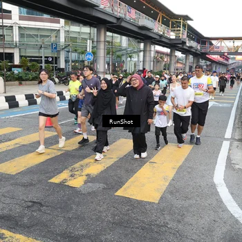 Runner Photo 4510110