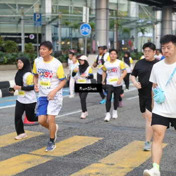 Runner Photo 4511063