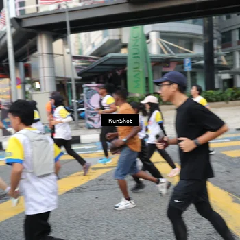 Runner Photo 4511640