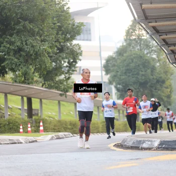 Runner Photo 4512635