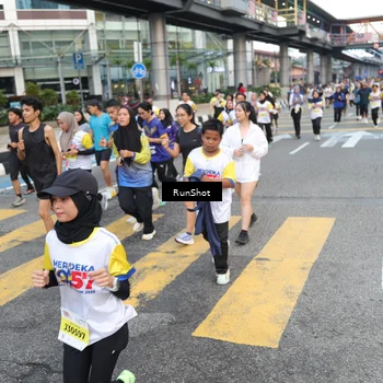 Runner Photo 4512871