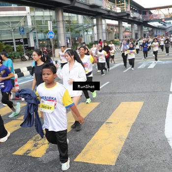 Runner Photo 4512905