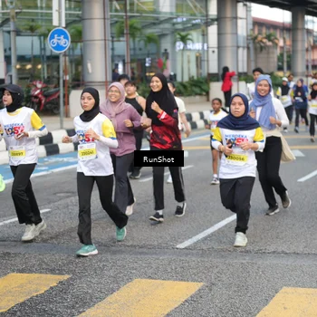 Runner Photo 4513129