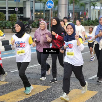 Runner Photo 4513210