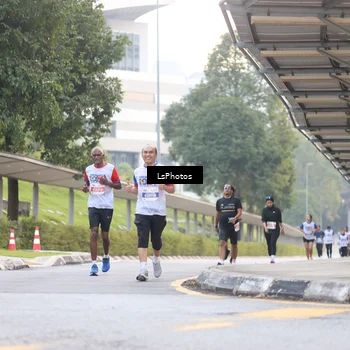 Runner Photo 4513253