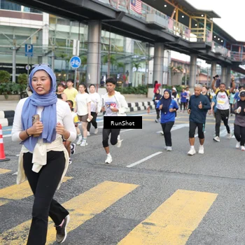 Runner Photo 4513425