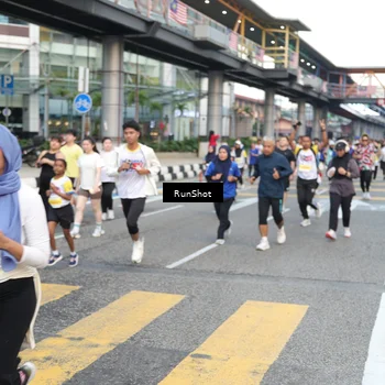 Runner Photo 4513458
