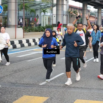 Runner Photo 4513557
