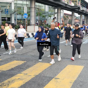 Runner Photo 4513619