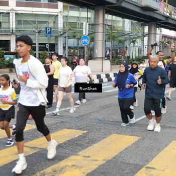 Runner Photo 4513658