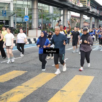 Runner Photo 4513678