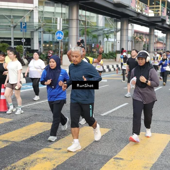 Runner Photo 4513748
