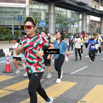 Runner Photo 4514035
