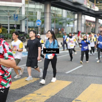 Runner Photo 4514075