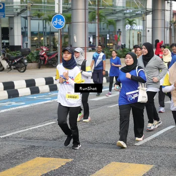 Runner Photo 4514185