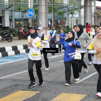 Runner Photo 4514190