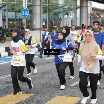 Runner Photo 4514212