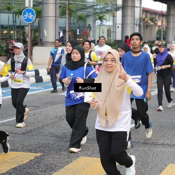 Runner Photo 4514233